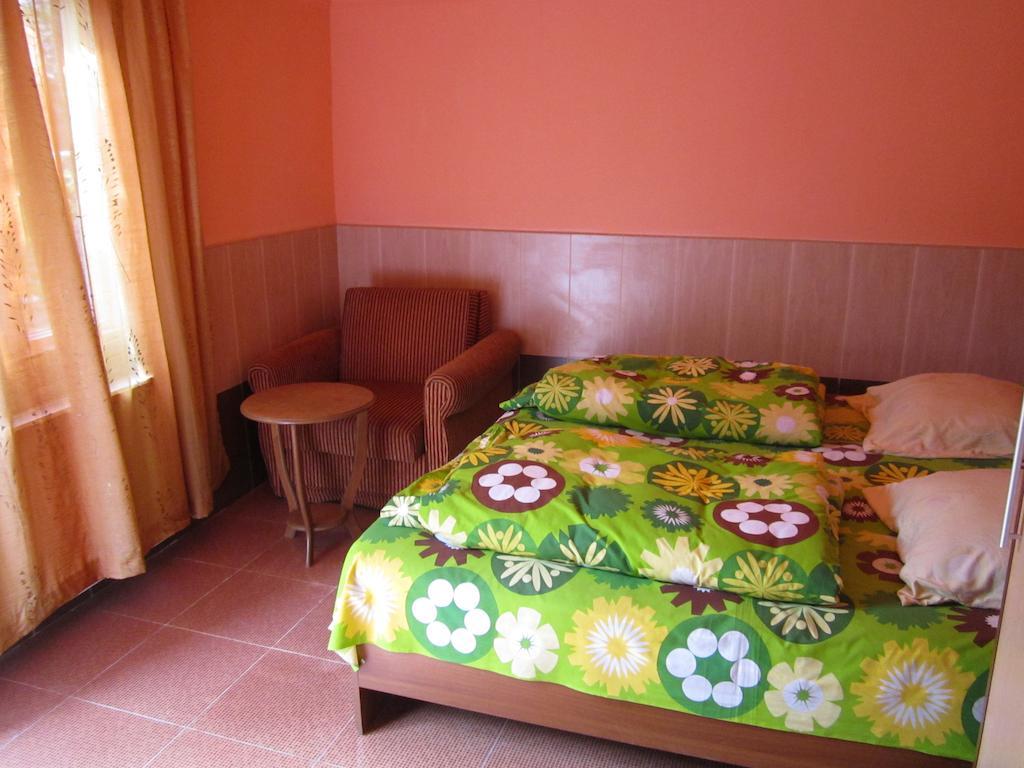 Guesthouse 97 In Batumi Værelse billede